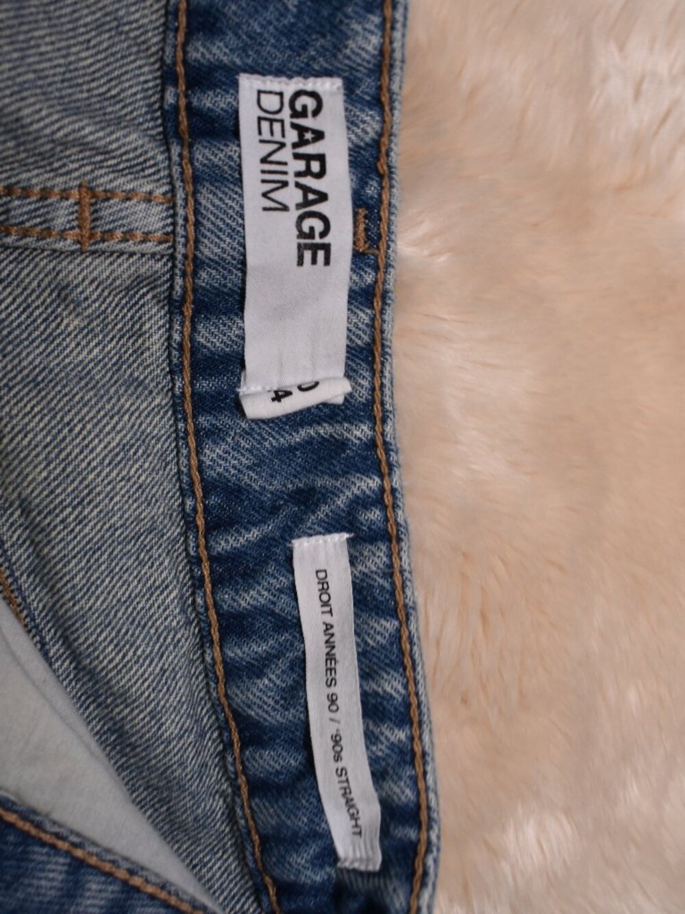 Garage 90s Straight Leg Jeans Size 0 Frayed Hem Vintage Wash Denim - Picture 12 of 12